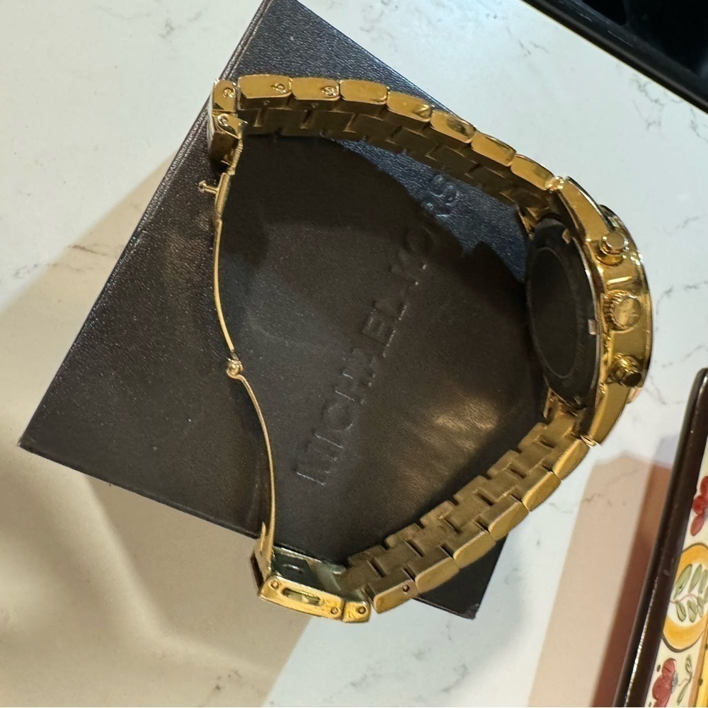 Michael Kors gold watch diamond style outer circle, stainless steel MK6356. - Picture 8 of 10